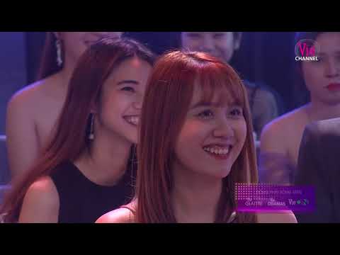 Video Vinh Khuất hoạt náo sân khấu Sóng 20 với ca khúc 