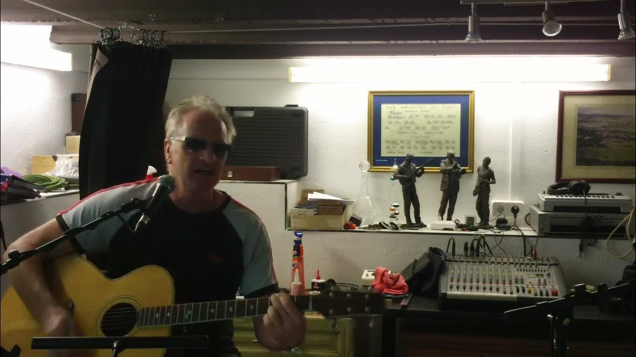 (Acoustic Guitar Songs: "Ziggy Stardust". David Bowie cover) (Acoustic Guitar Songs: "Ziggy Stardust". David Bowie cover)
