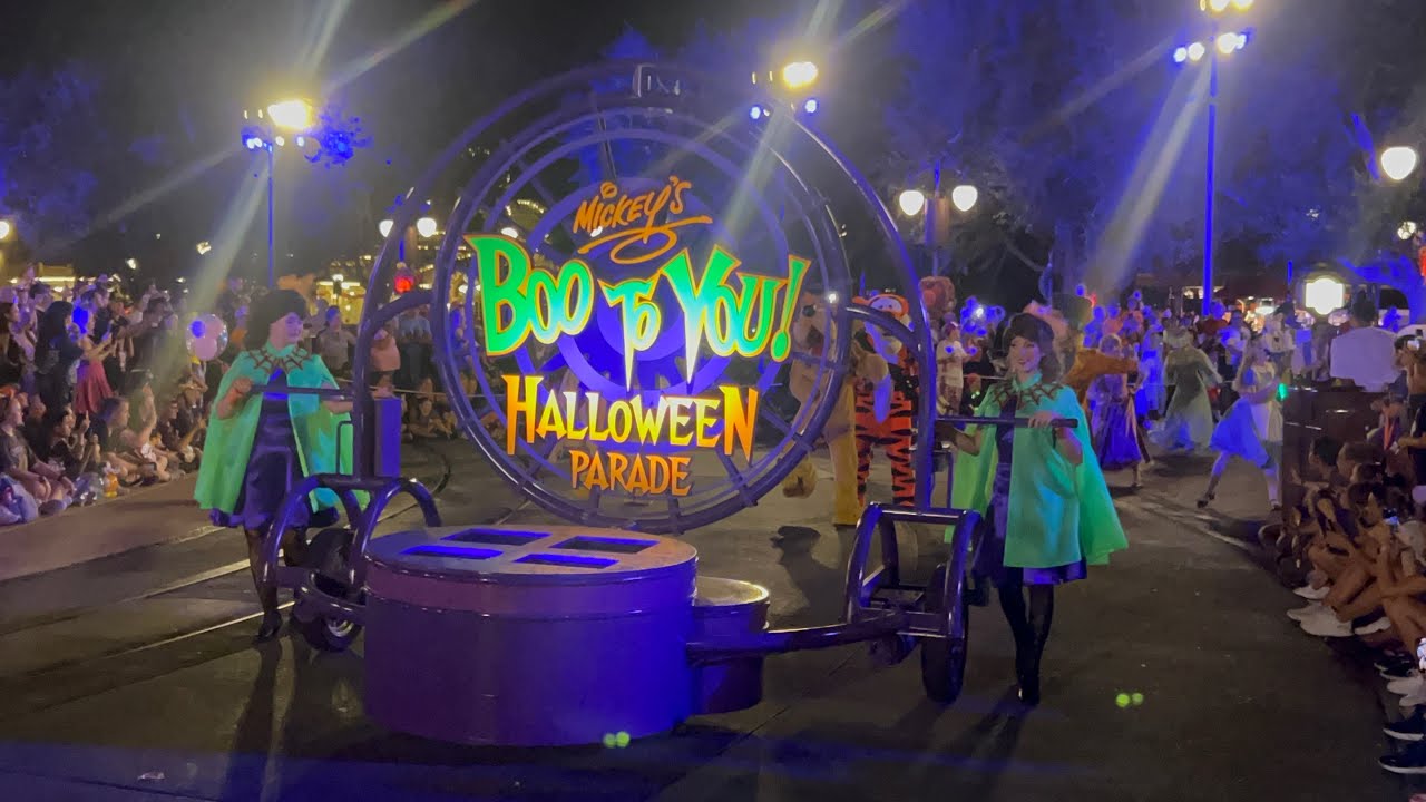 Dan the Star Man presents Mickey's Boo To You Halloween Parade| Not-So-Scary Halloween Party 2024