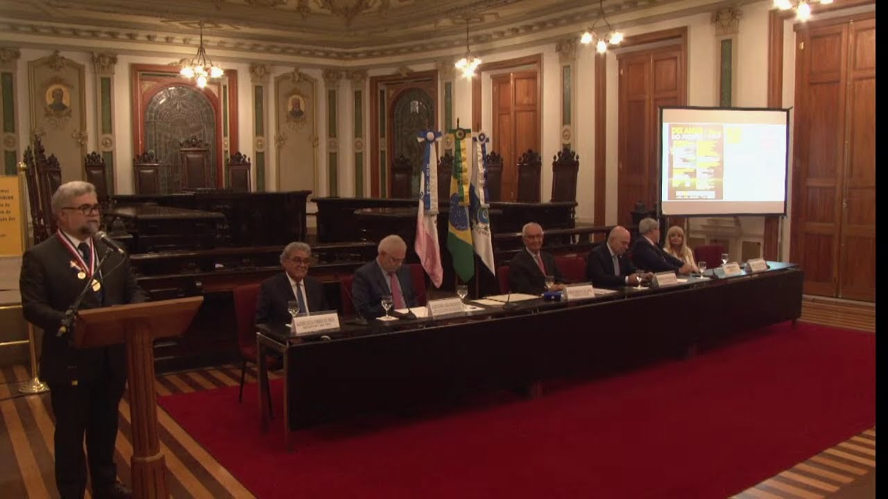 Solenidade de entrega do Conjunto de Medalhas de Mérito Pedro Ernesto ao Sr Mauricio Corrêa da Veiga