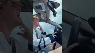Video voorbeeld van "my friend filmed me singing this in the car 😂"