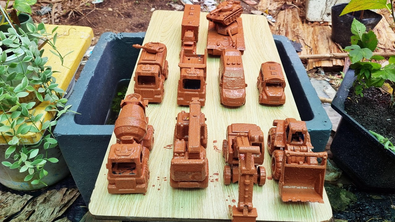 Find & Clean Muddy Toys, Concrete mixer trucks, container trucks, police cars, school buses, tanks