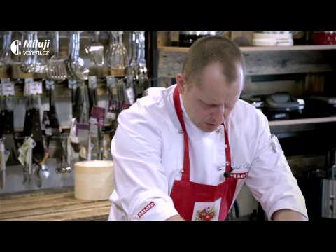 Video: Jak Vařit Provensálské Bylinky Kuřecí Prsa