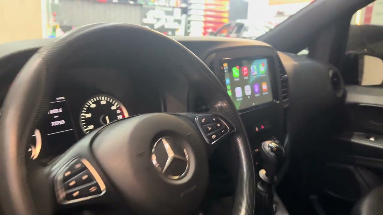 Mercedes VITO - Central Pionner 9" + sensor e camera traseira, revestimento interno.