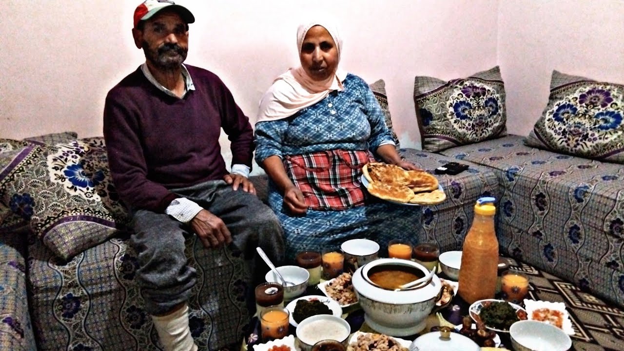 مائدة الإفطار ليوم4 رمضان🤗مميزة عدنا فيها الهدية 🎁اول مرة استعملنها معاكم 😱صدمتهم لتحلية لدرت