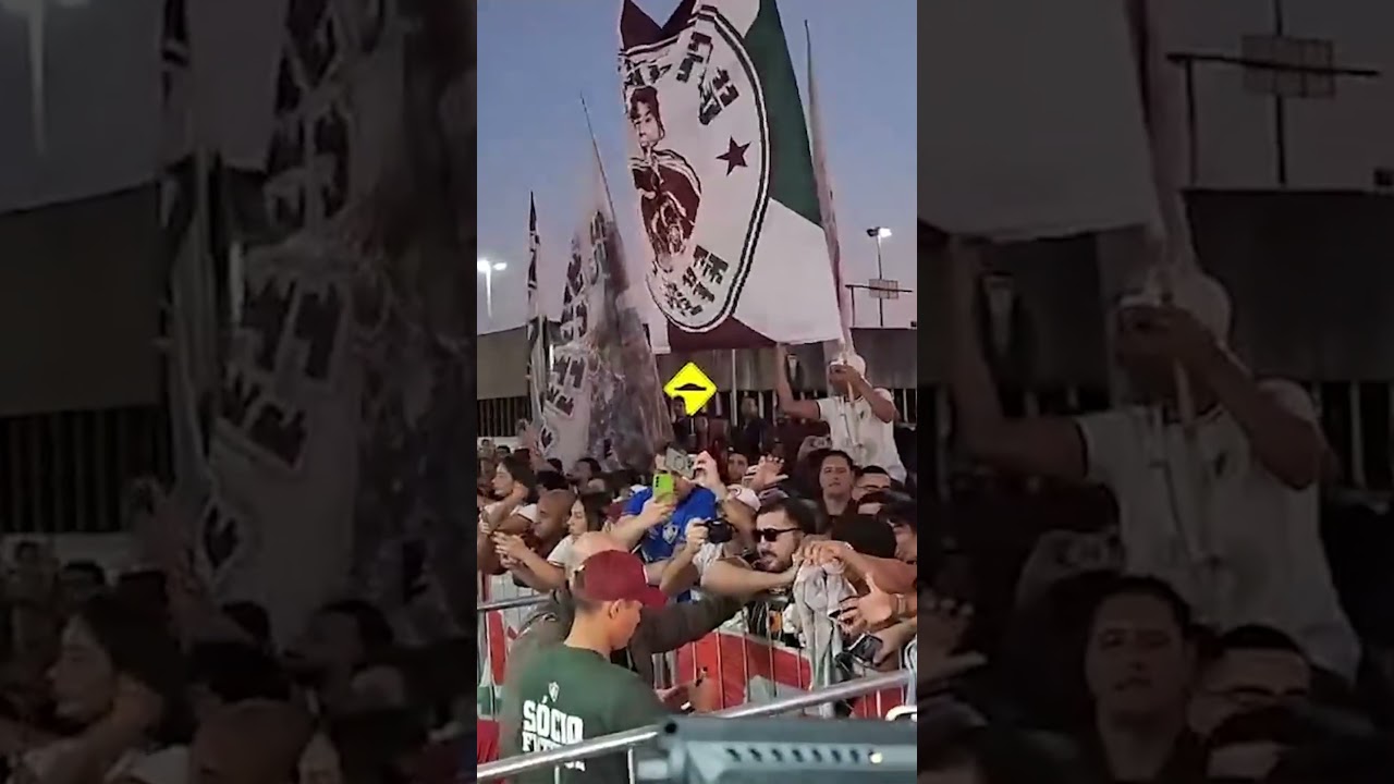 Thiago Silva chega ao Rio de Janeiro com grande festa da torcida do Fluminense. #futebol #shorts