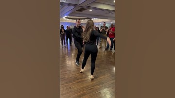 Intermediate Bachata Class Demo - Demetrio & Nicole - Bachata Dance Academy #bachata #bachatadance