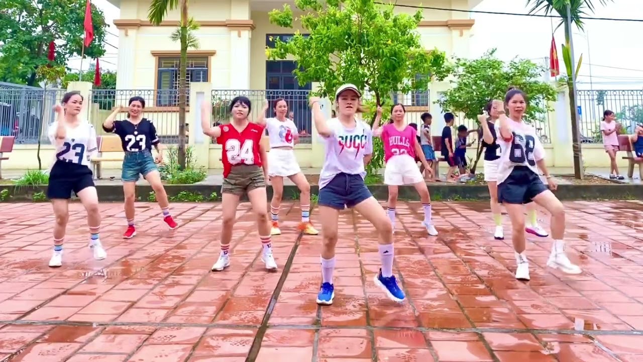 Trouble is a friend zumba- Zumba Thiên Lý. Bd Thuận zilo