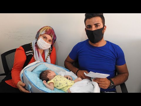 Yeni Doğan Bebeklerinin Altını Değiştirdiklerinde Şoke Oldular - Türkiye Gazetesi