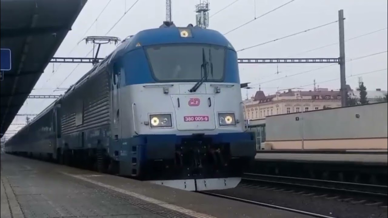 380 005 -9 na vlaku IC 538 Jižní expres odjezd s Tábora směr Praha hl.n. dne 14.2 2026
