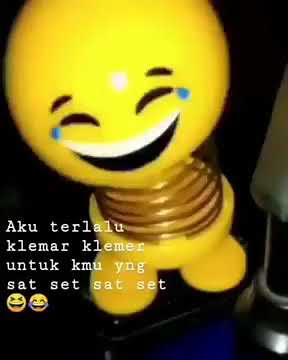 Vidio STORY WA KEKINIAN BONEKA EMOJI JOGET