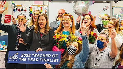 Dr. Rapp Surprises the 2021-22 District Teacher of the Year Finalists