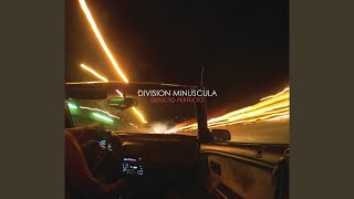 Video thumbnail of "División Minúscula - Cada Martes"