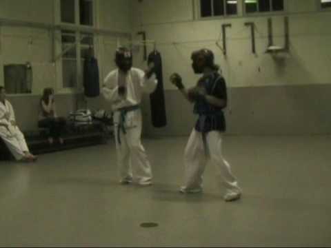 Karate Full Contact Sparring Anthony vs Emilio 270...