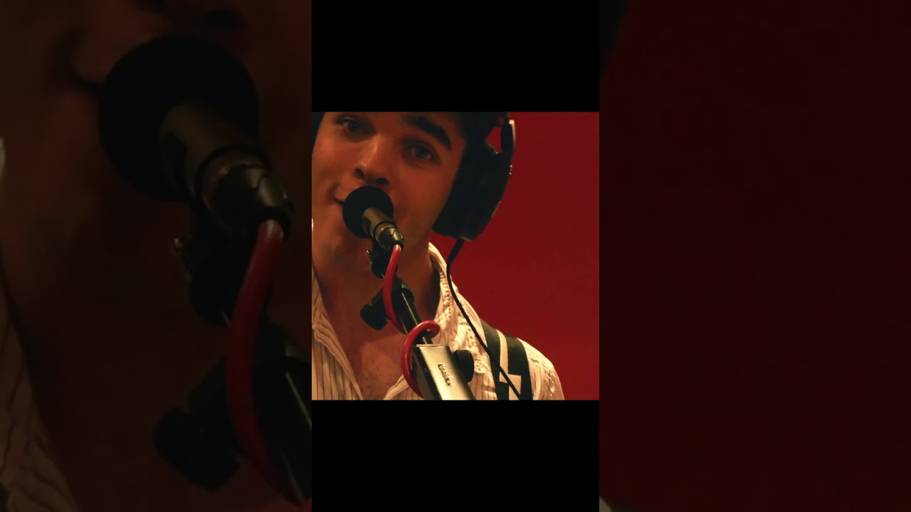 The Libertines - Don't Look Back into the Sun LIVE in the studio