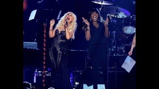 5 TIMES CHRISTINA AGUILERA " SLAYS" OTHERS SINGERS chords