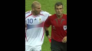 Zidane headbutting Materazzi in the 2006 FIFA World Cup final. #football #futbol #worldcup #soccer
