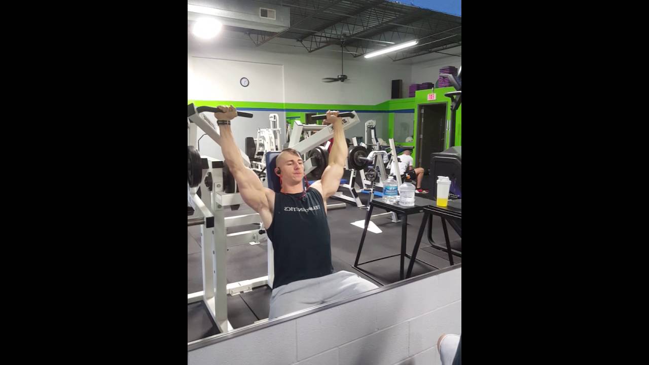 Peak week training shoulders