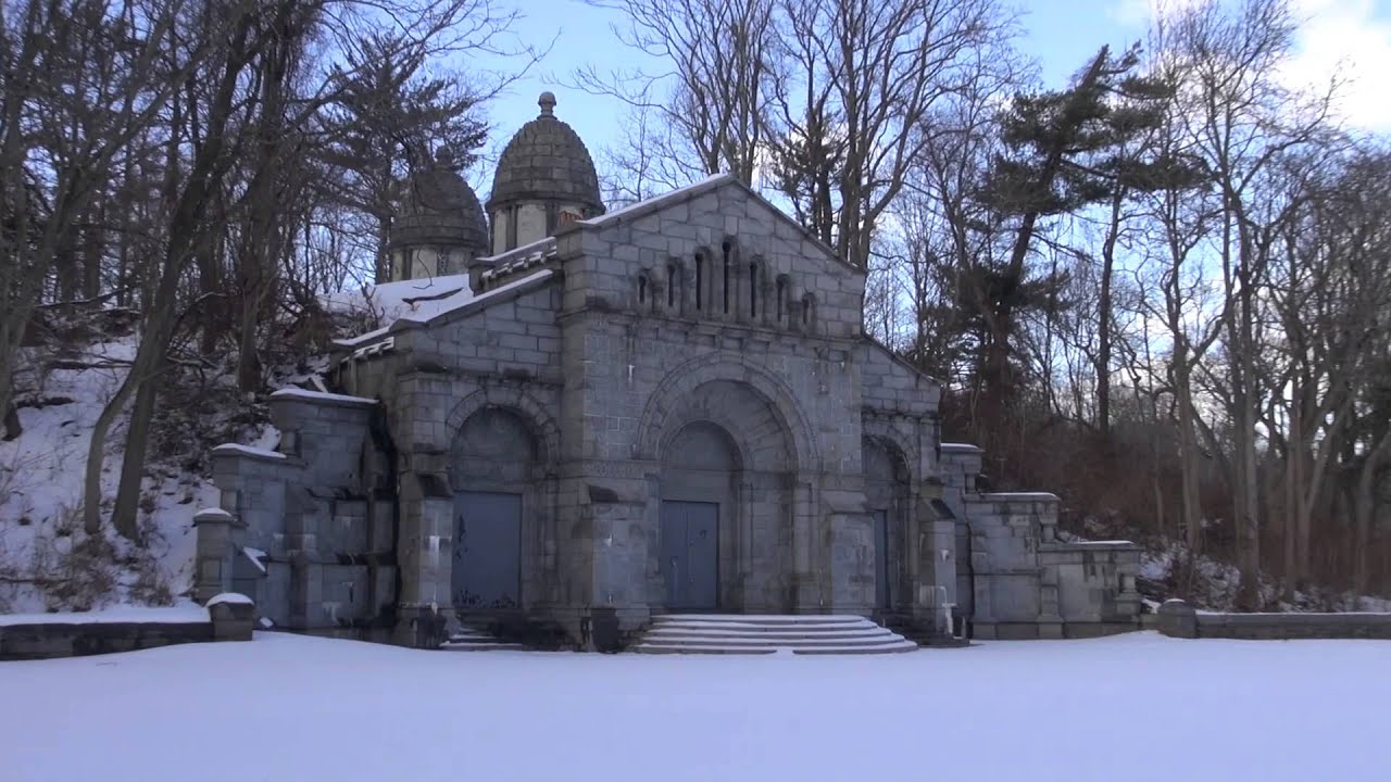 Vanderbilt Mausoleum Staten Island New York Some History In The Snow Moravian Cemetary