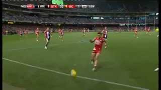Gary Ablett flies high and takes a screamer of a mark