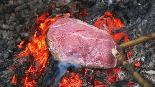 Primitive Cooking - Meat and Chicken on Fire with no Tools by Os Bushcraft and Survival 546,094 views 3 years ago 8 minutes, 26 seconds