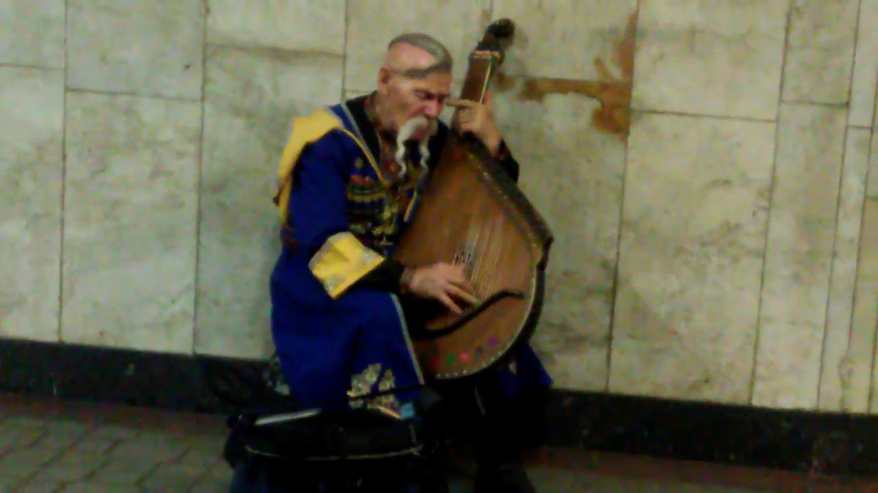 🪕 Old Ukrainian cossack playing bandura - YouTube