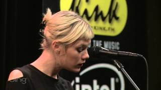 Trixie Whitley - A Thousand Thieves (Bing Lounge) chords