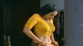 Sreejith Watching Swetha Menon's Dress Changing || Rathinirvedam Movie Scenes
