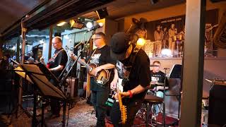 Twist´n´Shout - Raimond - Kirkkonummen radalla - Vaakahuone 5.8.2017. chords