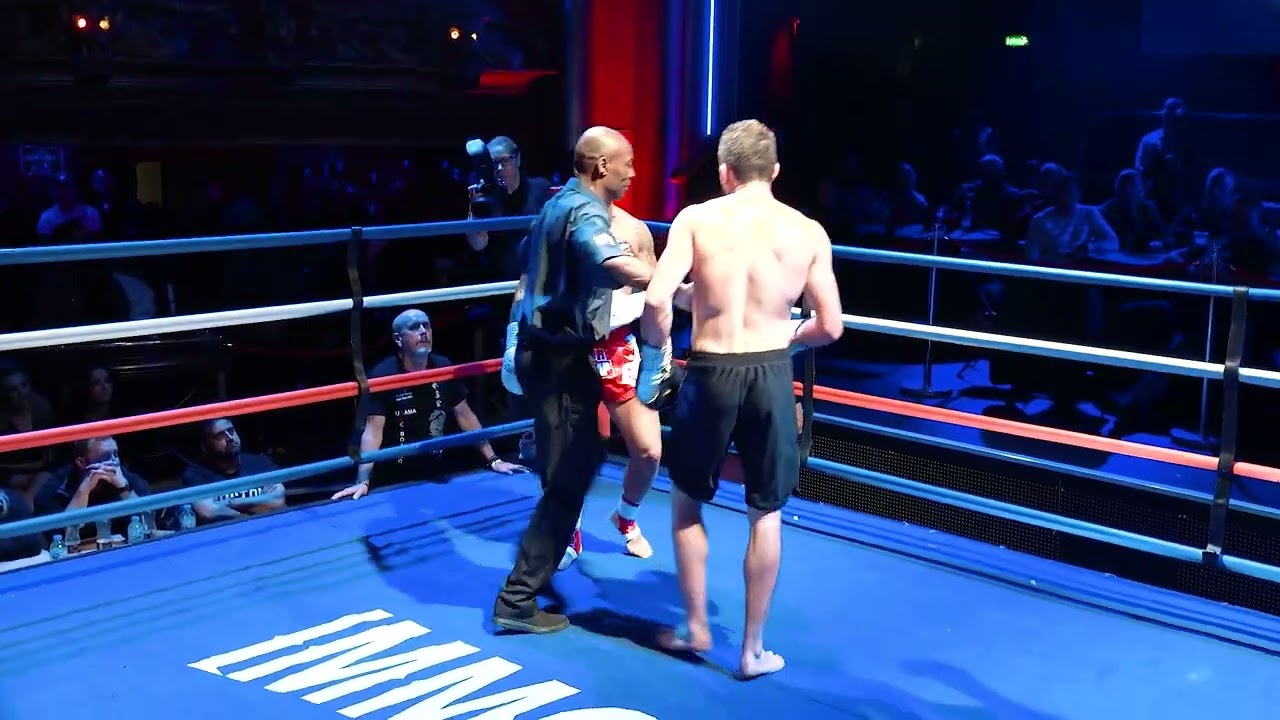 Tom Kirk vs Sam McWilliams (Fight Video)