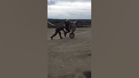 Оператор не выдержал смех