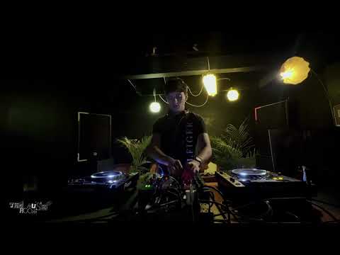 SEBASTIAN OSORIO / THEMUSHROOM R.E.C SERIES X BUENAVENTURA TV