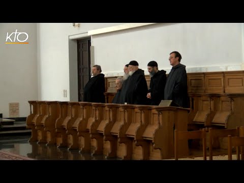 Vidéo: Le monastère de Smolny est une création brillante d'un maître brillant