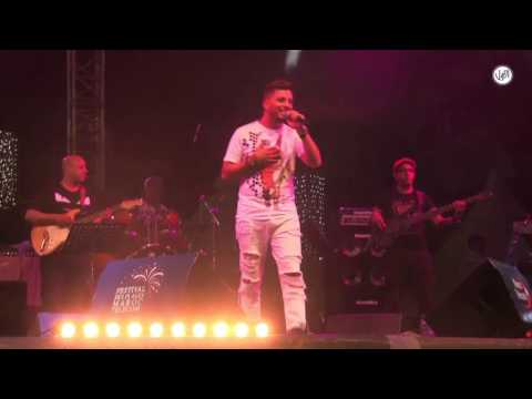 لأول مرة حاتم عمور طرتي عليتي على خشبة المسرح