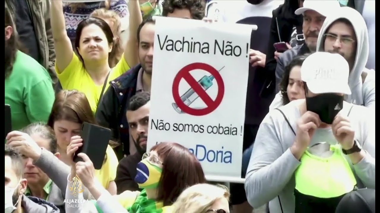 حملة بولسونارو المناهضة للصين تهز الثقة في اللقاحات