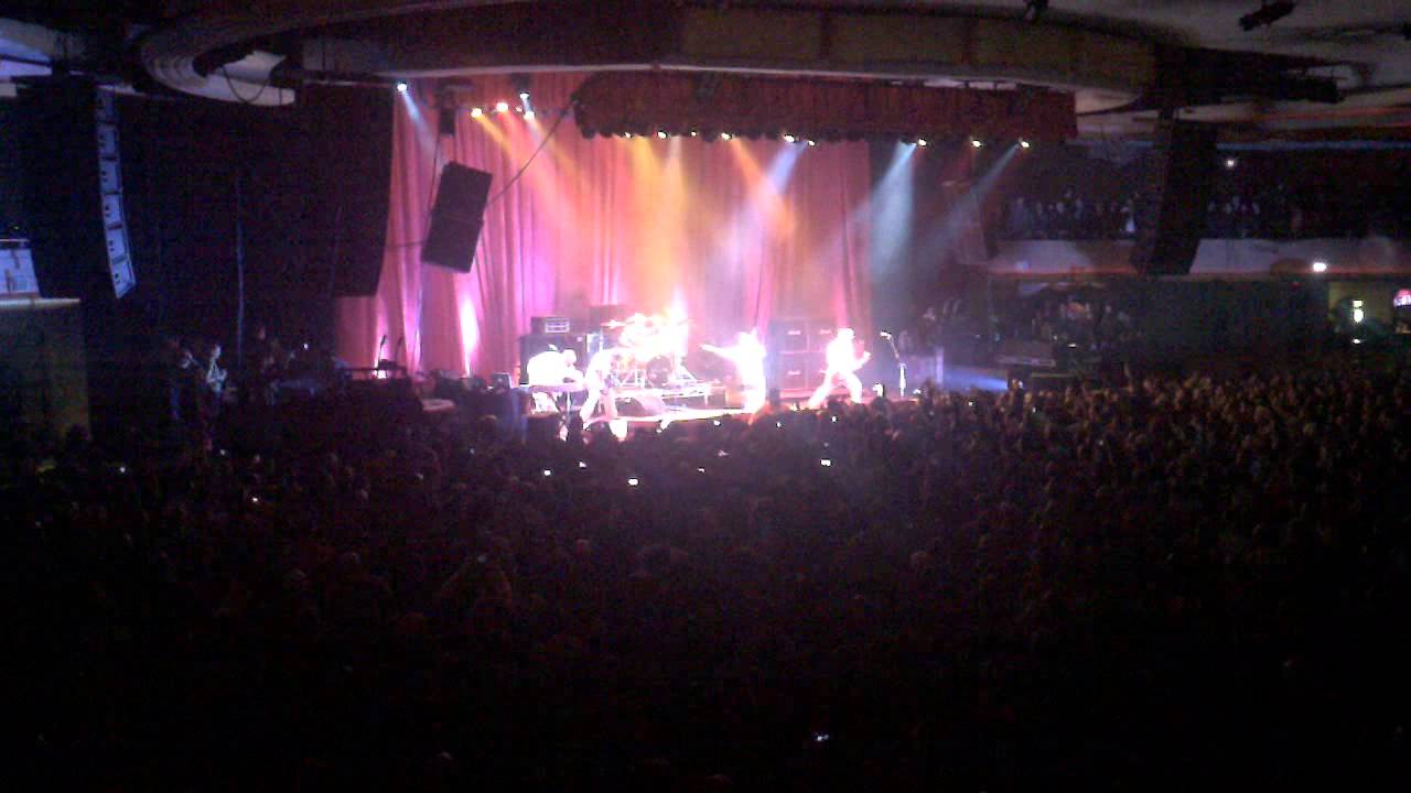 Faith No More - Kiss And Say Goodbye (The Manhattans Cover) Live @ Hollywood Palladium 2010-12-01