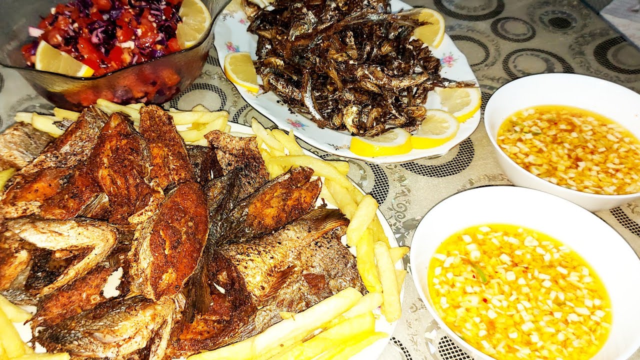 طريقة عمل السمك المقلي مع صوص الحامضة بي الليمون من الذ الصوصة يقدم مع السمك 