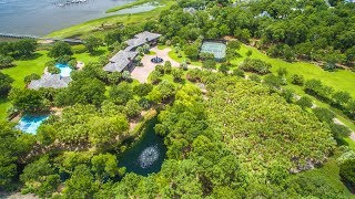 Waterfront Sea Lilly Estate in Wilmington, North Carolina Waterfront Sea Lilly Estate in Wilmington, North Carolina