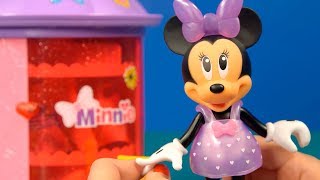 ¡Minnie desfila con toda su ropa! | Gira Estilos Mágico
