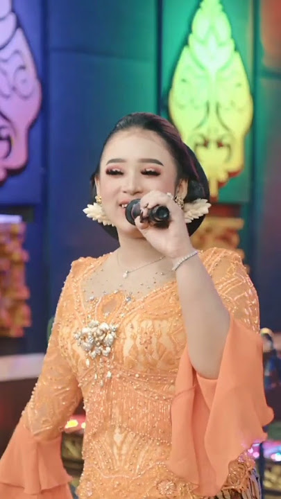Niken Salindry - Edan Turun | ngelayung biso isun dung sing biso nduweni biso sun linglung koyo wong