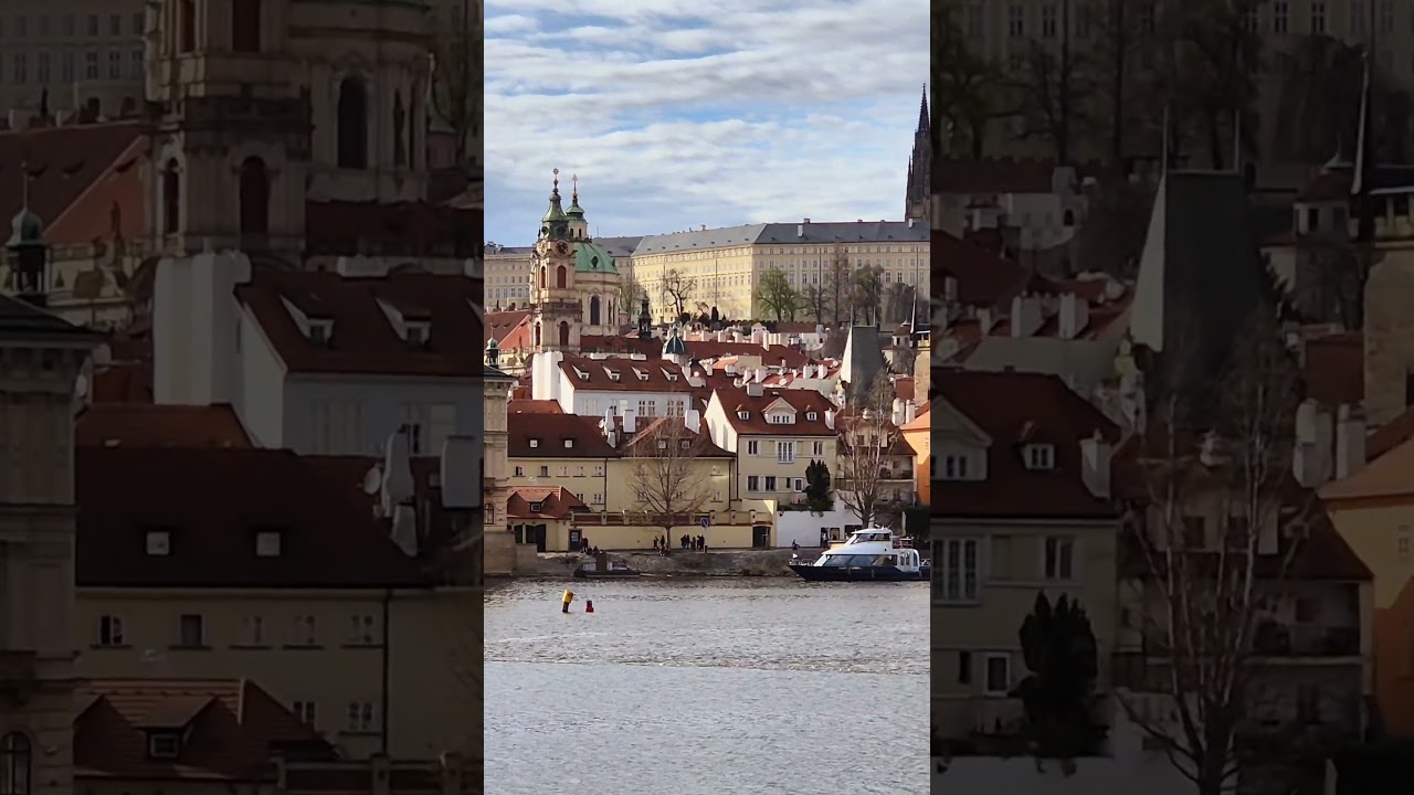 Prague.  View of Charles Bridge and Prague Castle.