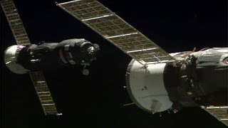 ISS Progress 66 / Progress MS-05 docking