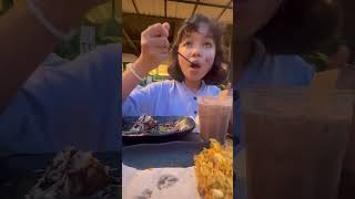 Lezatnya ropang coklat keju dan es milo mozasaur☺️