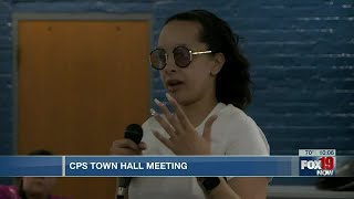 Parents voice concerns on transportation, safety at CPS town hall