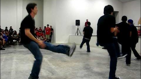 Lambda Phi Epsilon (LPhiE) performing at Unity Mixer 2010