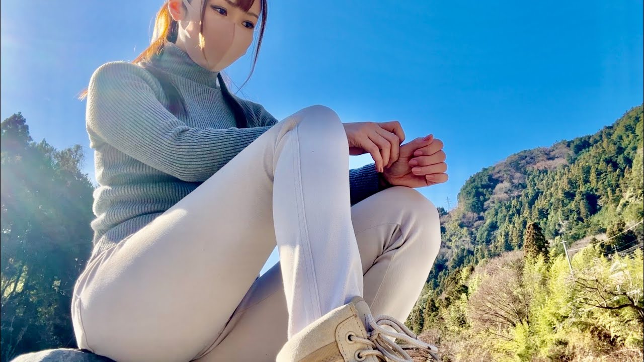 Жизнь сладкого картофеля, похожего на торт. Девушка, которая живет одна в горах.