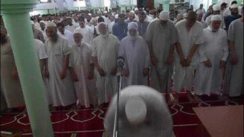 صلاة العشاء من مسجد السنة يوم 1 رمضان 1437 هـ تلاوة عطرة من شيخ إبراهيم .