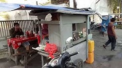 LARIS BANGET!!! MIE AYAM GEROBAK PAKAI TOGE DAN DAUN BAWANG BERLIMPAH!!! - Durasi: 4.08. 