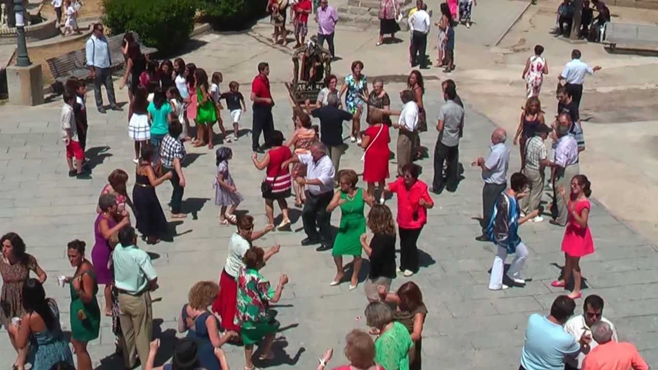 SALMORAL Valentín 2012  SAN ROQUE  baile al santo 3