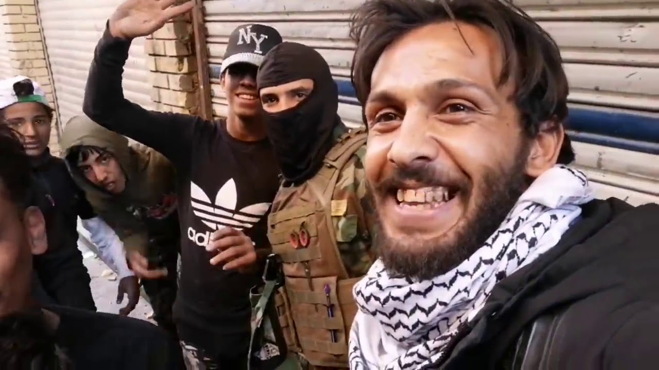 عمر كاطع _ تحشيش مظاهرات ساحة التحرير الجيش والشعب!!